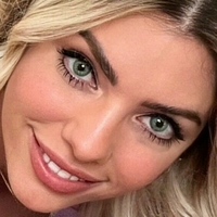 Adrianna Eves Desnuda