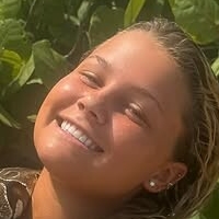 Avery Bracher Desnuda