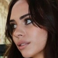 Beatrice Dumbrava Desnuda