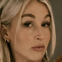 Cassie Popcorn (Popcorn In Bed) - Cassie Tremblay Desnuda