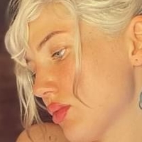 Charl Davies Desnuda