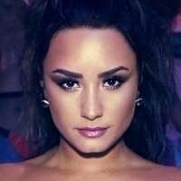 Demi Lovato - Fakes Desnuda