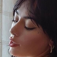 Ephie May Desnuda