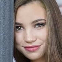 Fiege Eszter Desnuda