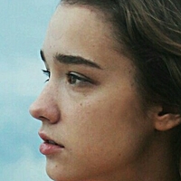 Juliahousekeeper Desnuda