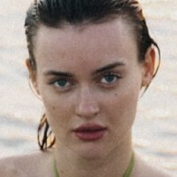 Karin Simanovski Desnuda