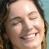 Kelly Brook Bikini Desnuda