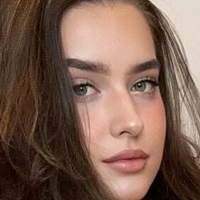 Kennt jemand diese Frau? Desnuda