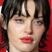Mathilda Mace Desnuda