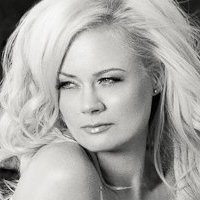 Monique Sluyter Desnuda