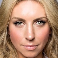 Nicole Gibson Desnuda