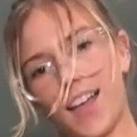 Oliviahansley Desnuda
