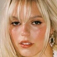 Renee Rapp Desnuda