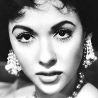 Rita Moreno Desnuda