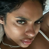 Skye Morales Desnuda
