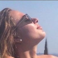 Sophia Floersch Desnuda