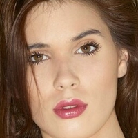 Victoria Pearl Desnuda